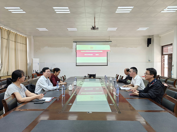 張亞斌:湖南大學研究生院院長張亞斌教授應邀到經濟管理學院指導學位點建設