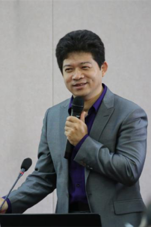 劉彥辰